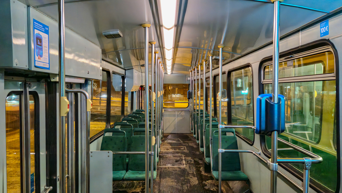 Хельсинки — Эспоо, Valmet MLNRV2 № 112