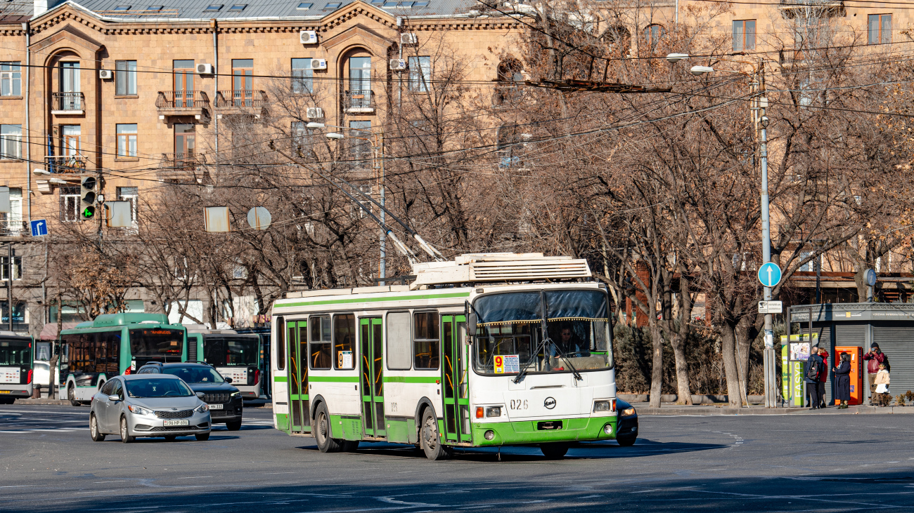 Yerevan, LiAZ-5280 (VZTM) č. 026