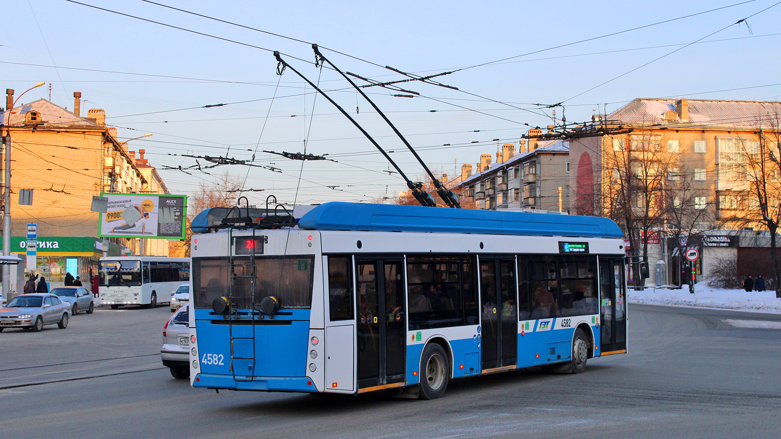 Novossibirsk, UTTZ-6241.01 “Gorozhanin” N°. 4582