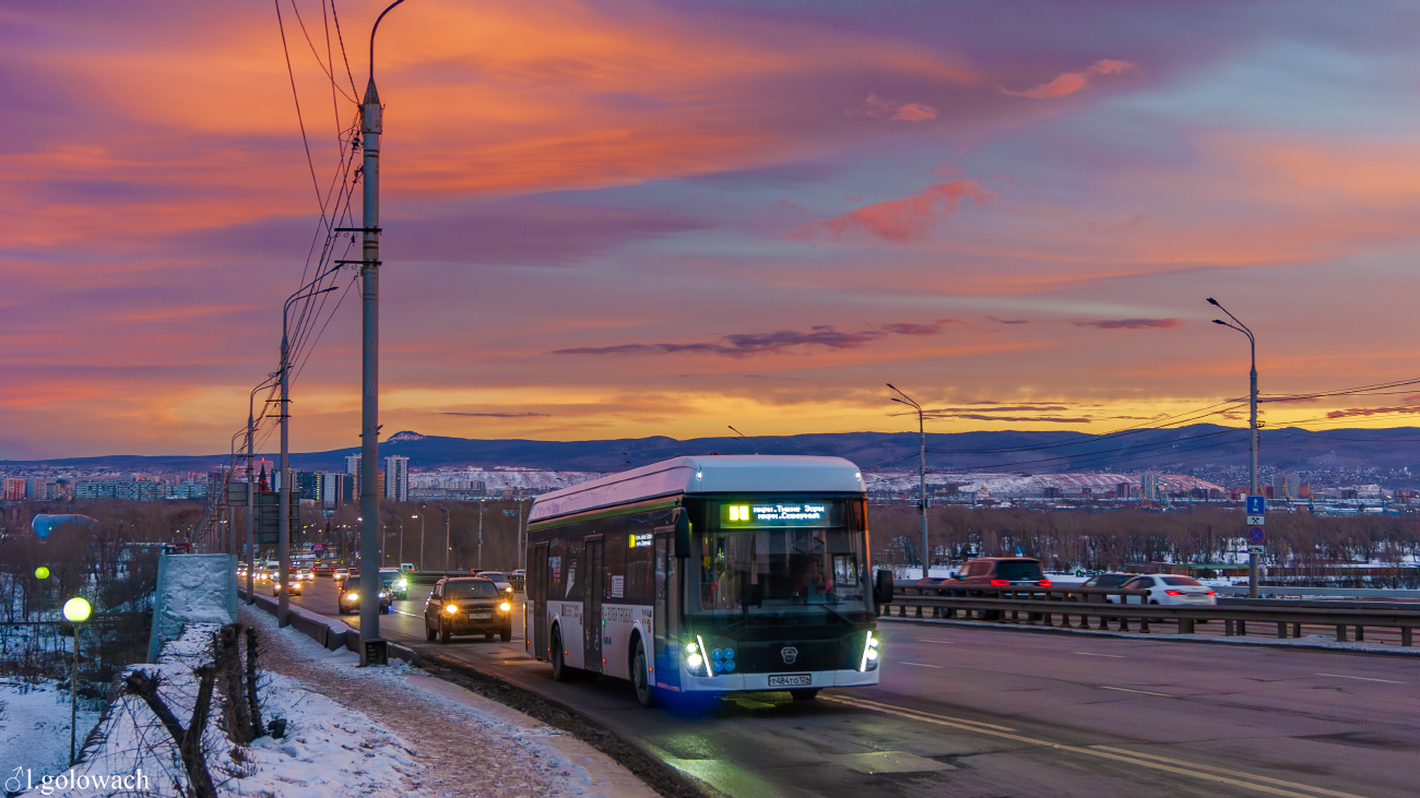 Красноярск, ЛиАЗ-6274 № Т 484 ТО 124; Красноярск — Вечерние фотографии; Красноярск — Конкурсные фотографии