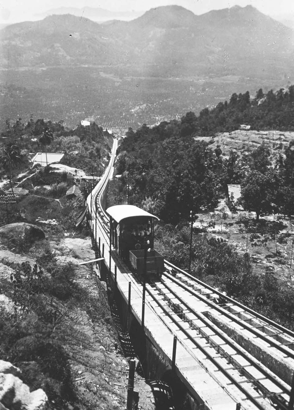 Джорджтаун, Фуникулёр* № 4; Джорджтаун — Фуникулёр Penang Hill Railway