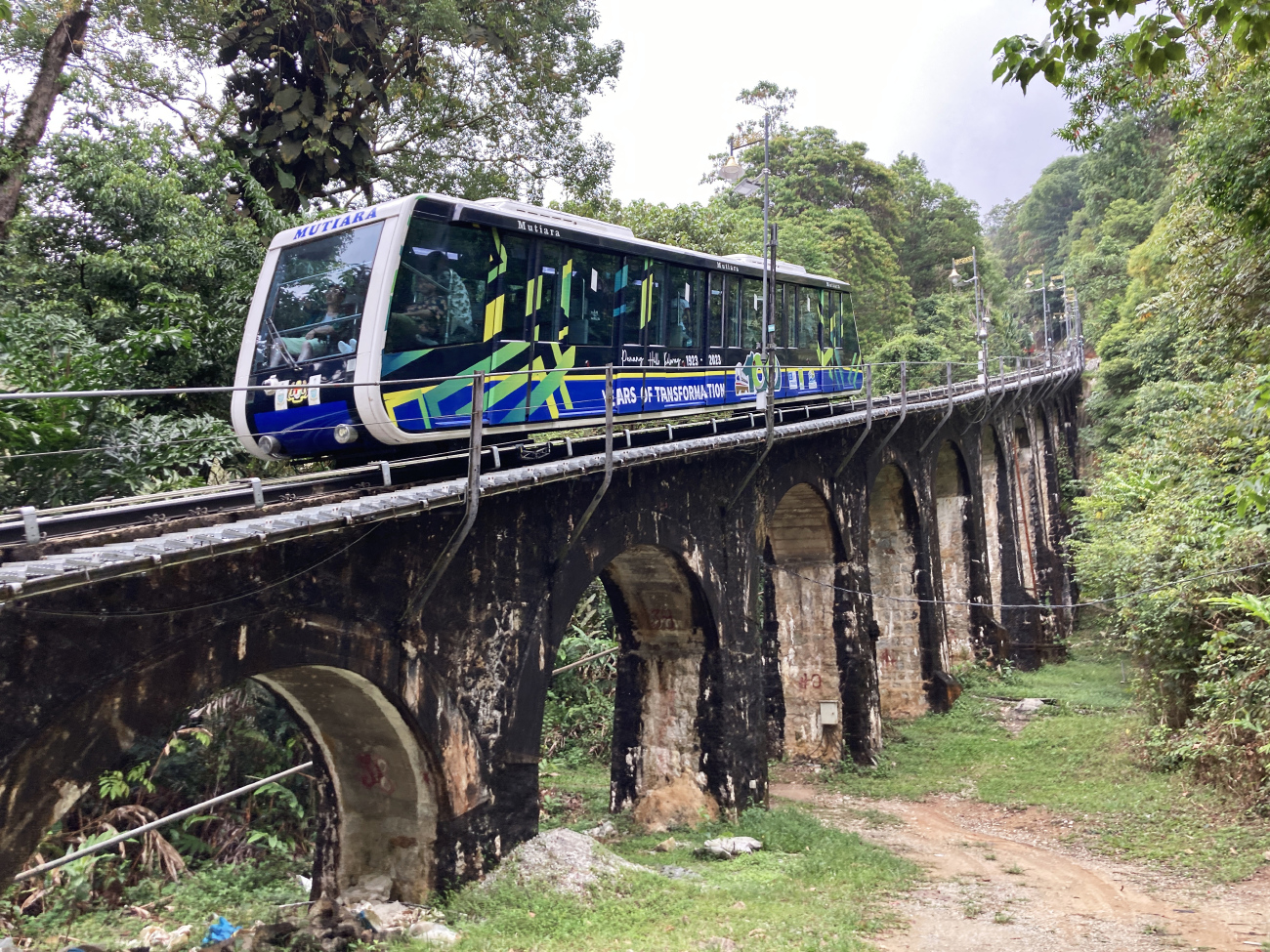 Джорджтаун, Doppelmayr Garaventa 100-FUL Penang Hill № Mutiara; Джорджтаун — Фуникулёр Penang Hill Railway