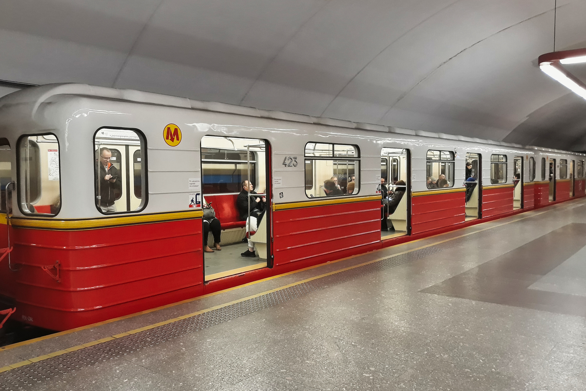 Варшава, 81-573.1 № 423