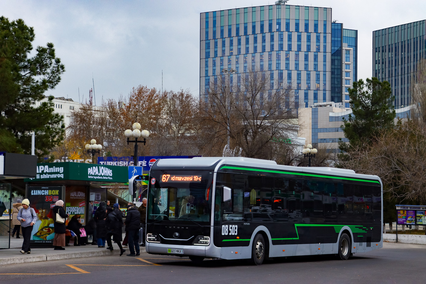 Taškent, Yutong ZK6126BEVG # 08503