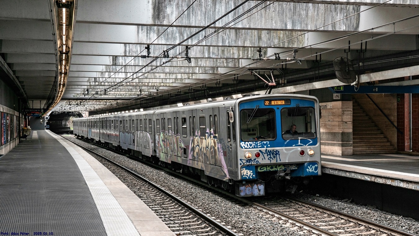 Рим, Breda MB100 № MB051; Рим — Метрополитен — Линия B/В1
