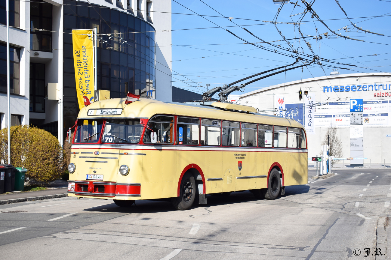 Зальцбург, Henschel/Uerdingen/Kiepe ÜH IIIs № 123