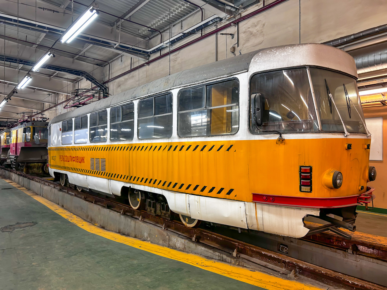 Москва, Tatra T3SU № 00327