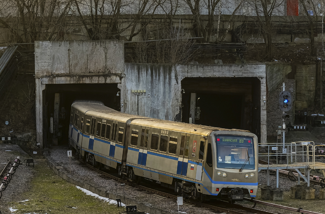 Москва, 81-740 «Русич» № 0025