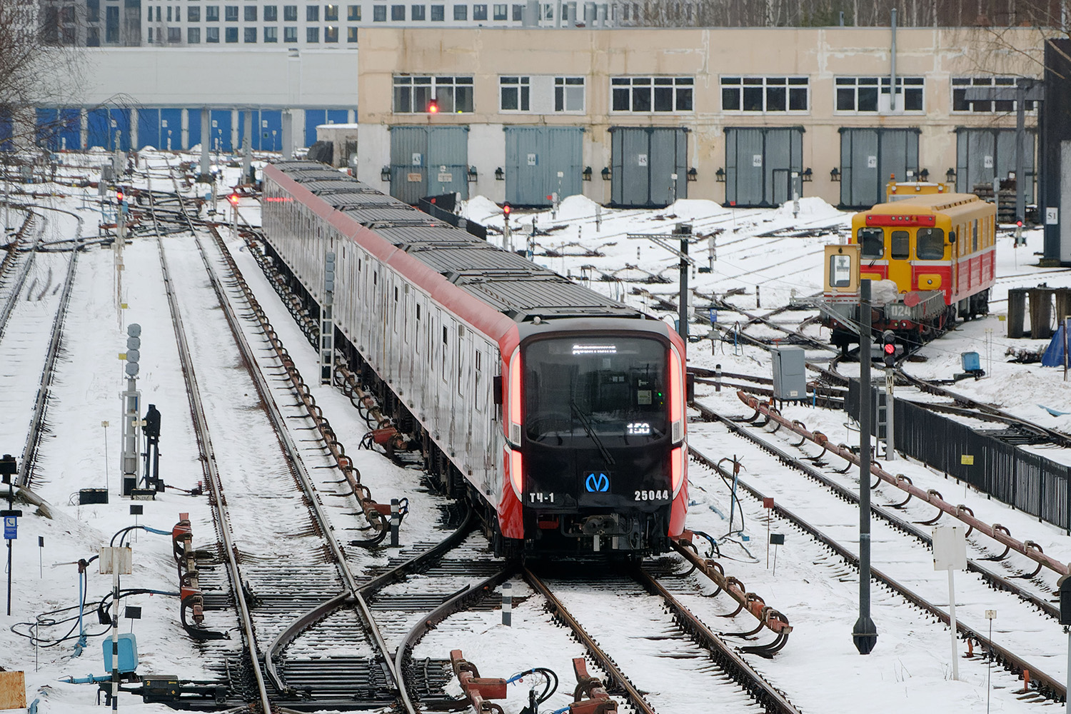 Szentpétervár, 81-725.1 "Baltiets" — 25044 Szentpétervár, 81-725.1 "Baltiets" — 25044