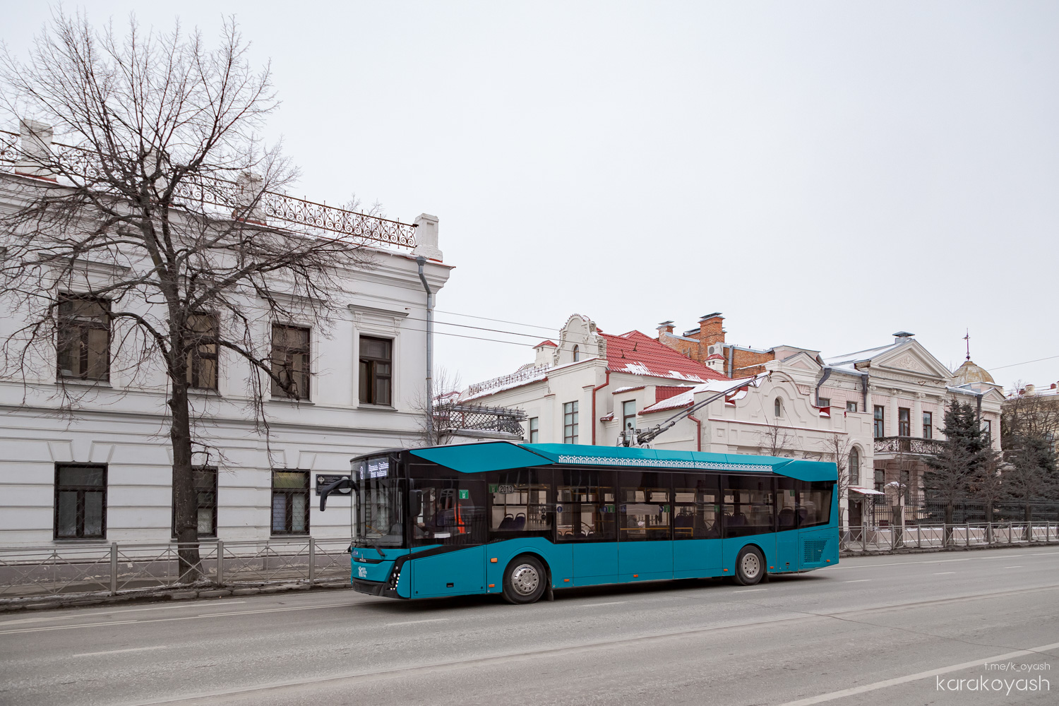 Казань, МАЗ-303Т22 № 2013