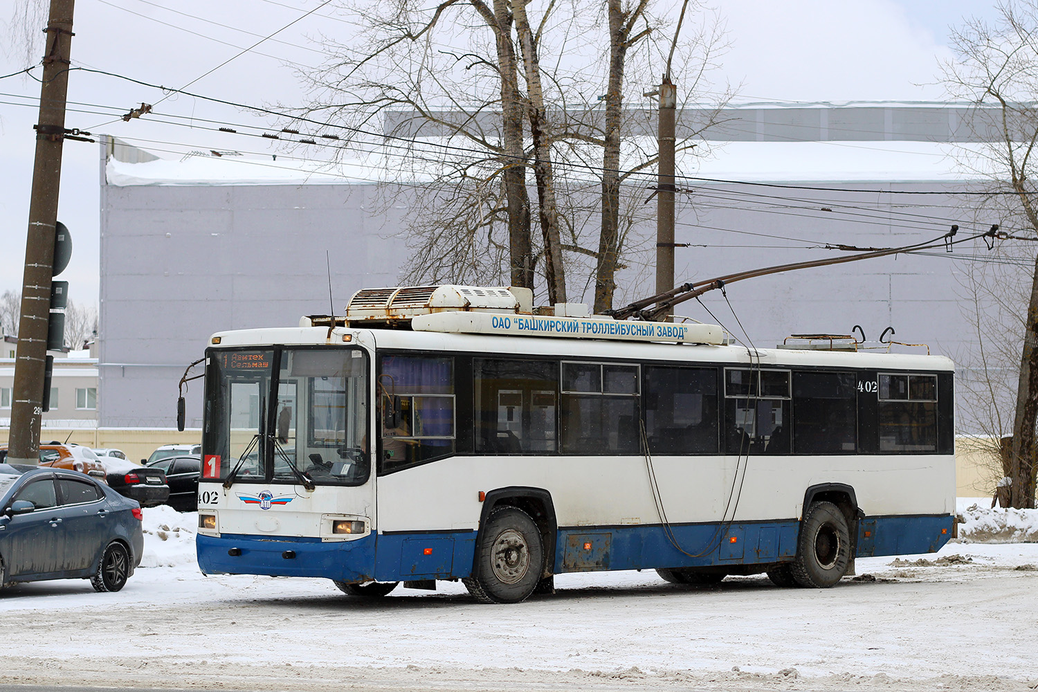 Киров, БТЗ-52767Р № 402