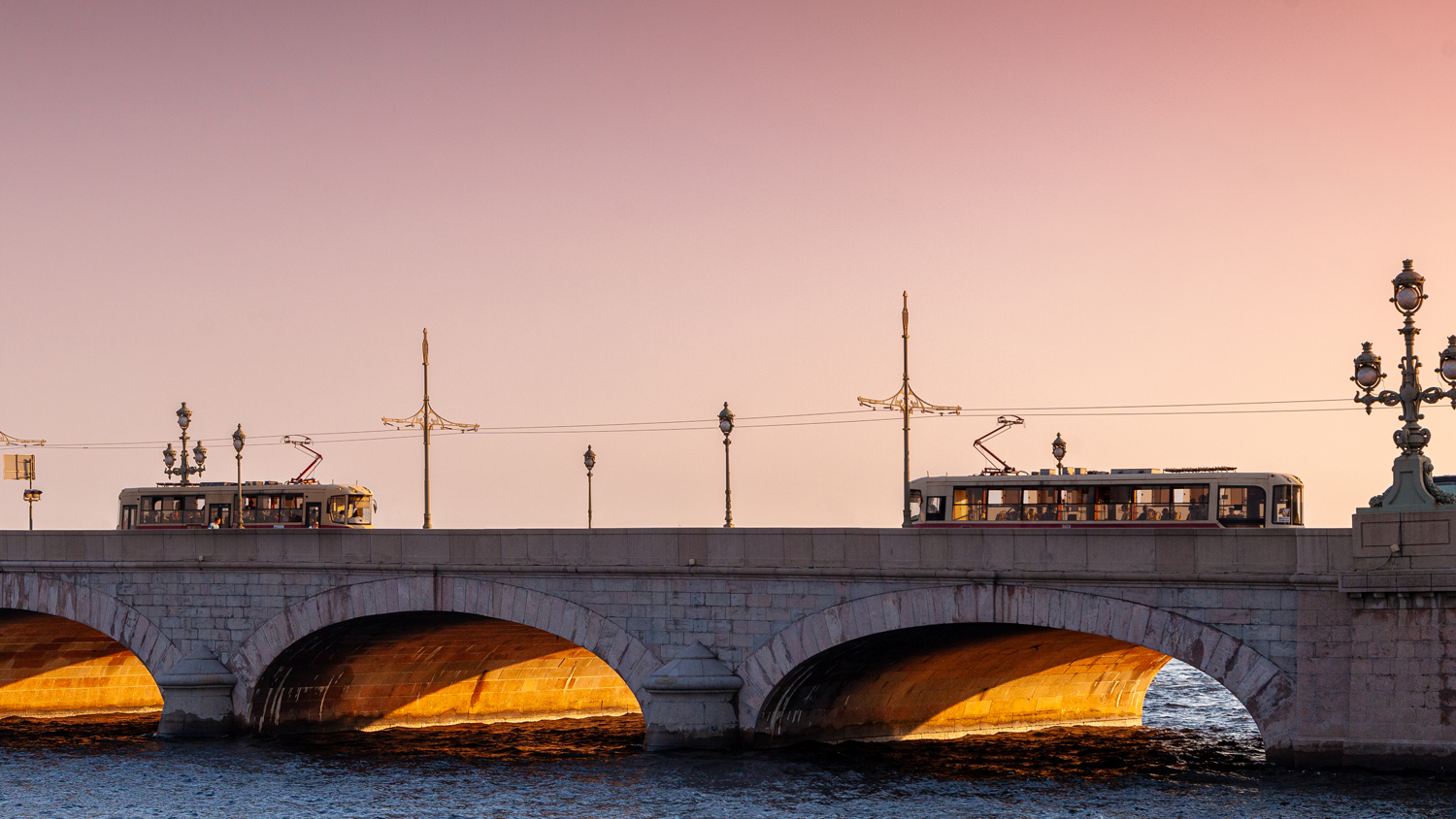 Saint-Petersburg — Bridges; Saint-Petersburg — Miscellaneous photos