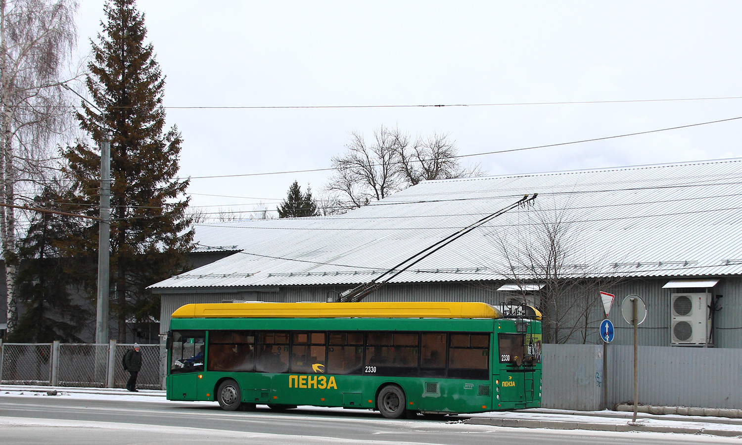 Пенза, УТТЗ-6241.01 «Горожанин» № 2330