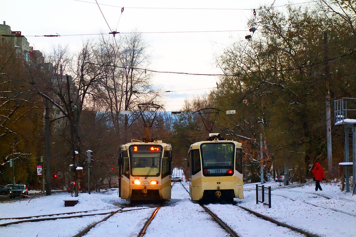 Saratov, 71-619KT Br. 1010; Saratov, 71-619KT Br. 1021