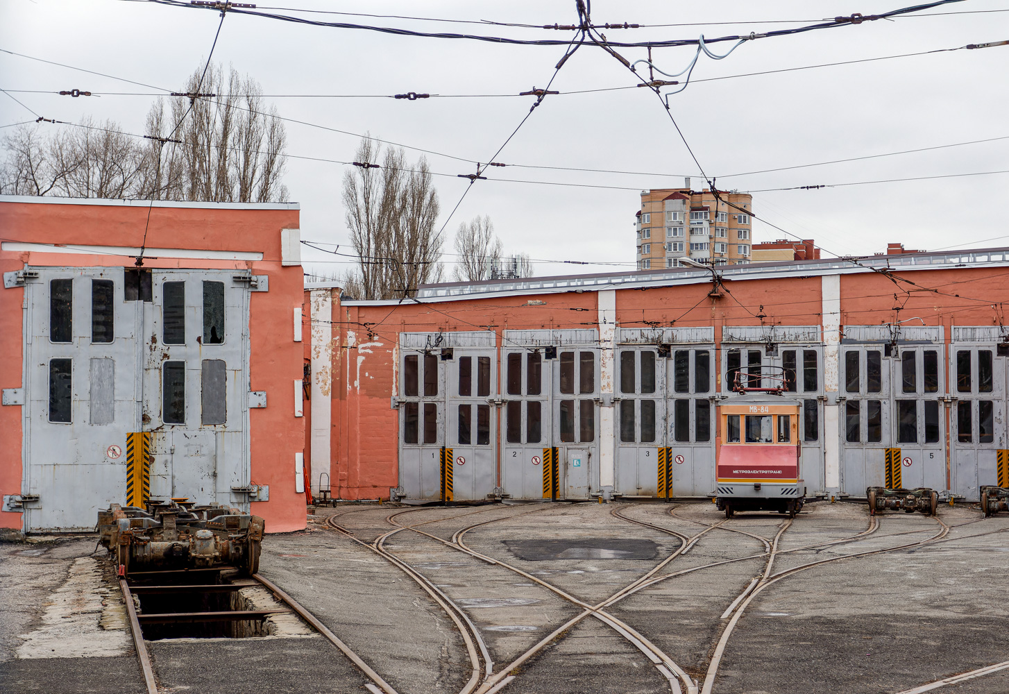 Волгоград, Электровоз № МВ-84; Волгоград — Завод ВЭТа