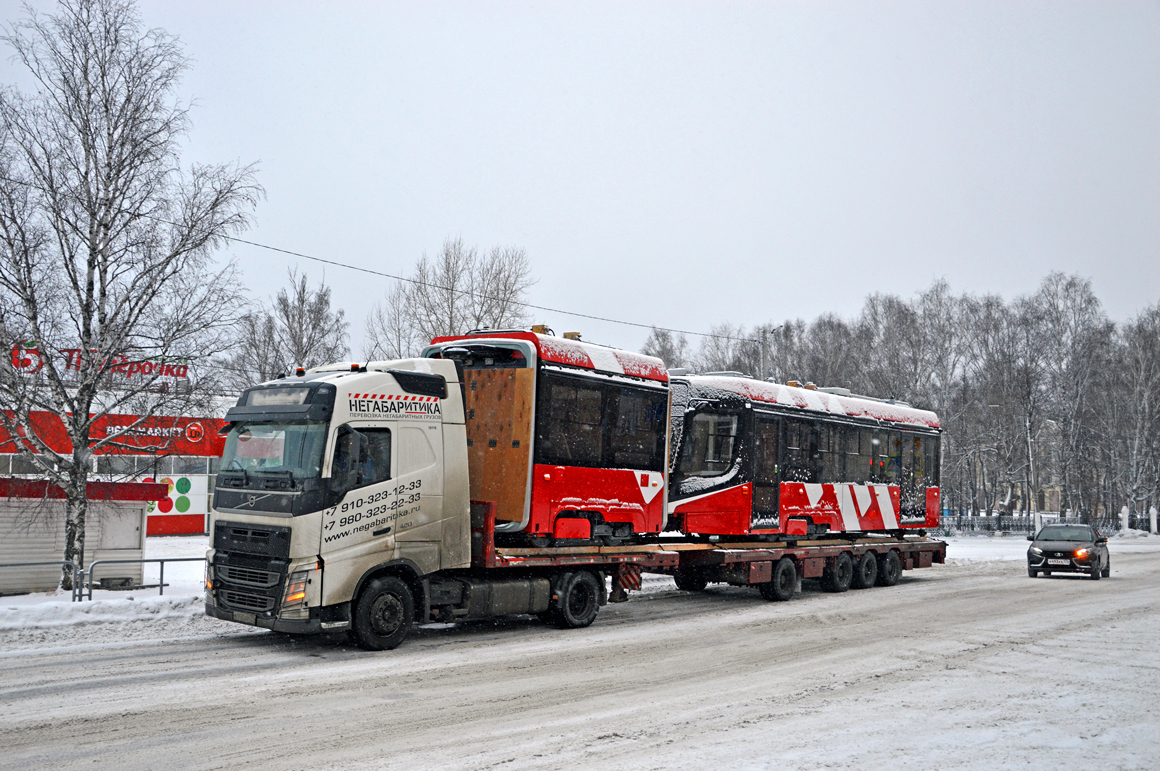 Szentpétervár, 71-638-02 «Polaris» — 5811; Ust-Katav — Tram cars for St. Petersburg