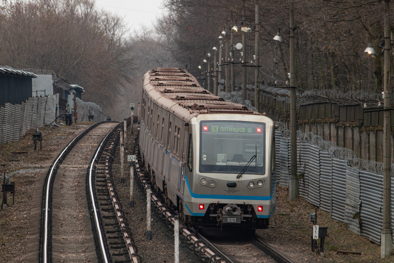 Москва, 81-740.4 «Русич» № 0323