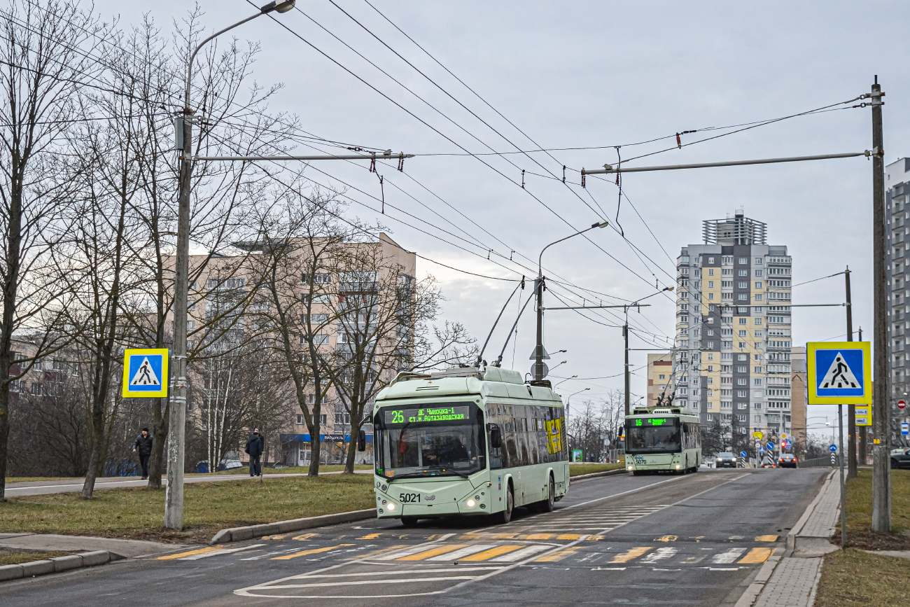 Минск, БКМ 32100D № 5021