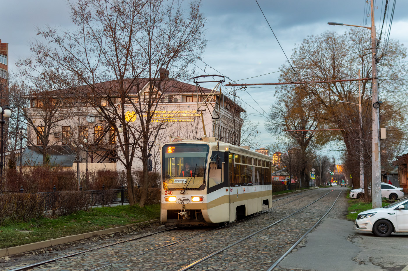 Краснодар, 71-619КТ № 240