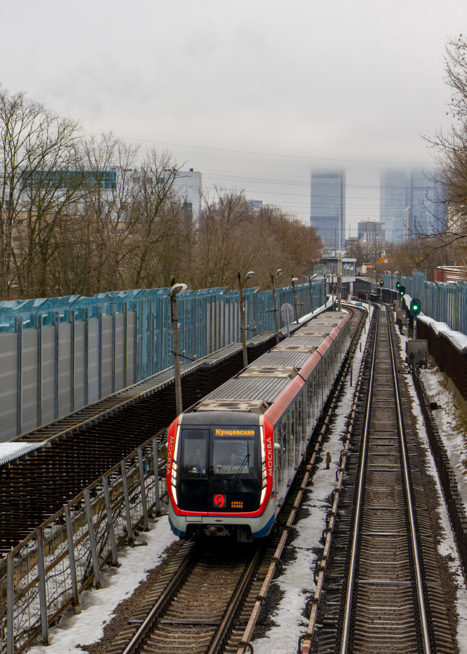 Moscova — Metro — [4] Filyovskaya Line; Moscova — Metro — Vehicles — Type 81-765/766/767 «Moskva» and modifications