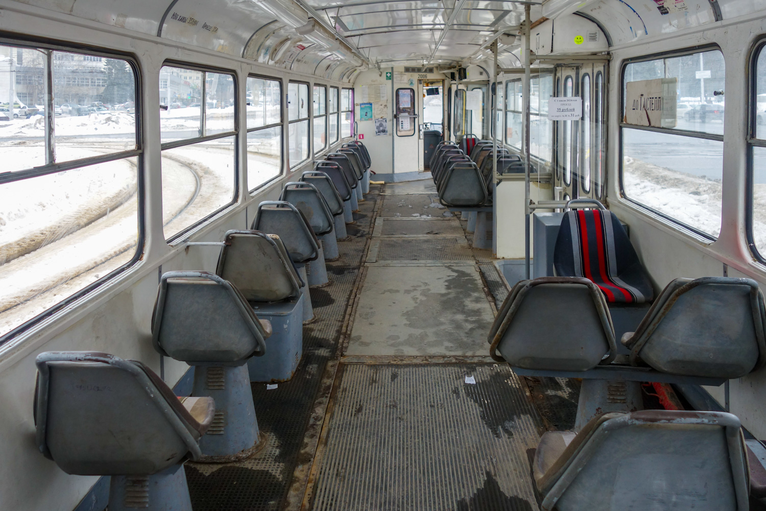 Уфа, Tatra T3D № 2006; Уфа — Салоны