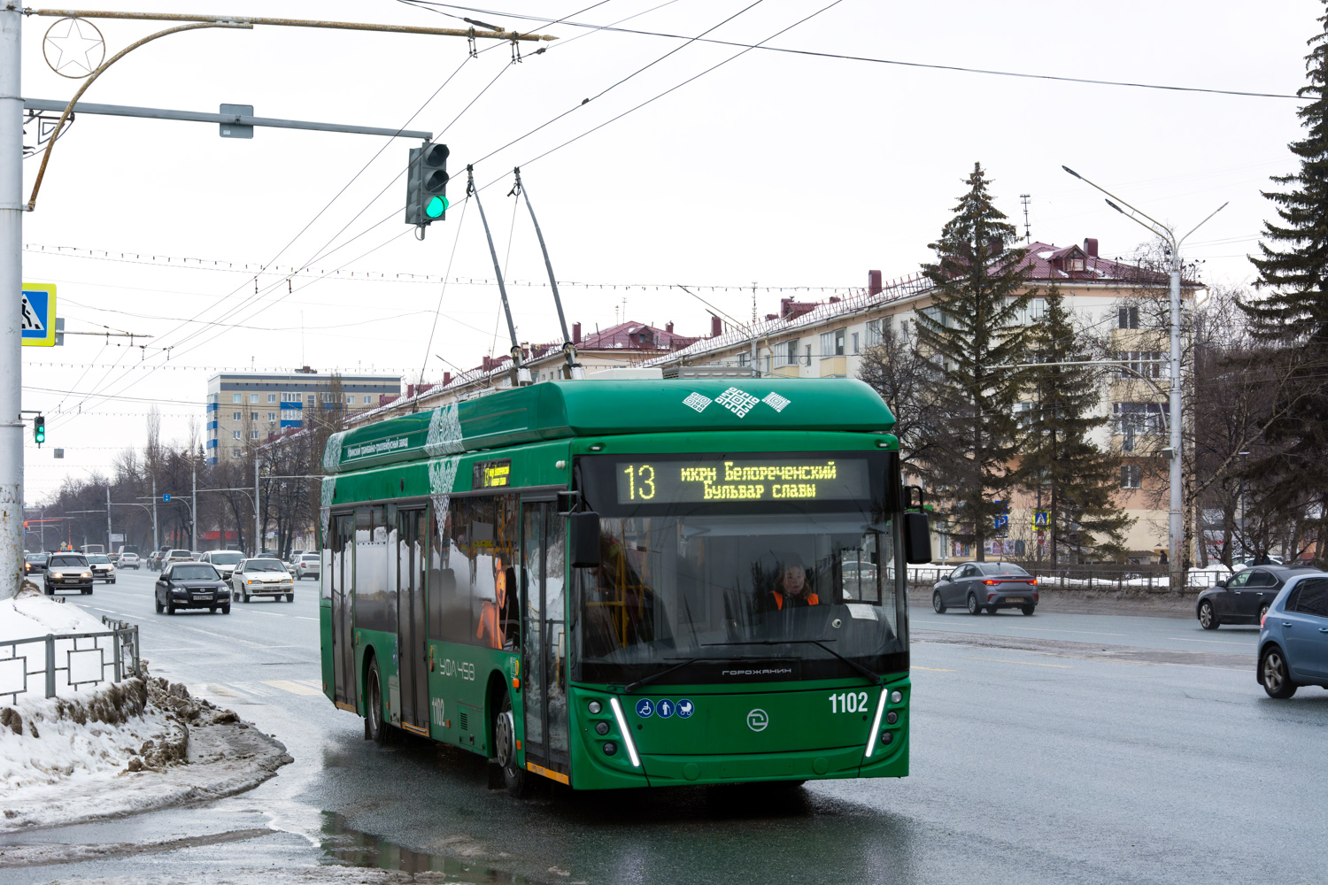 Уфа, УТТЗ-6241.01 «Горожанин» № 1102