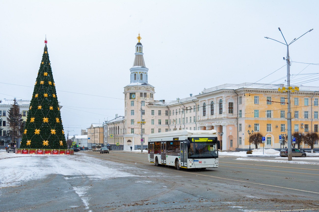 Чебоксары, УТТЗ-6241.01 «Горожанин» № 942