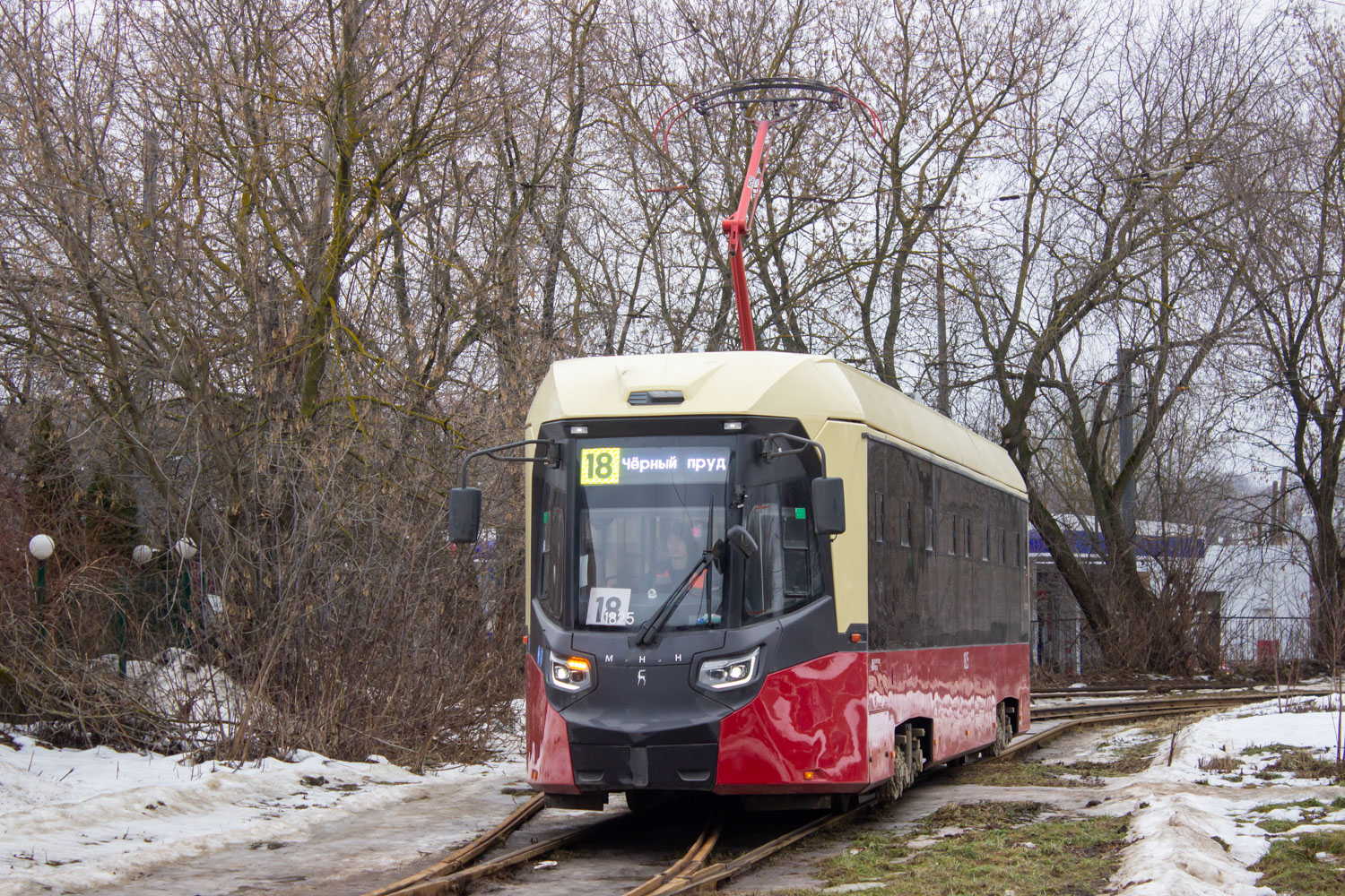 Nizhny Novgorod, BKM T811 "MiNiN" # 1825