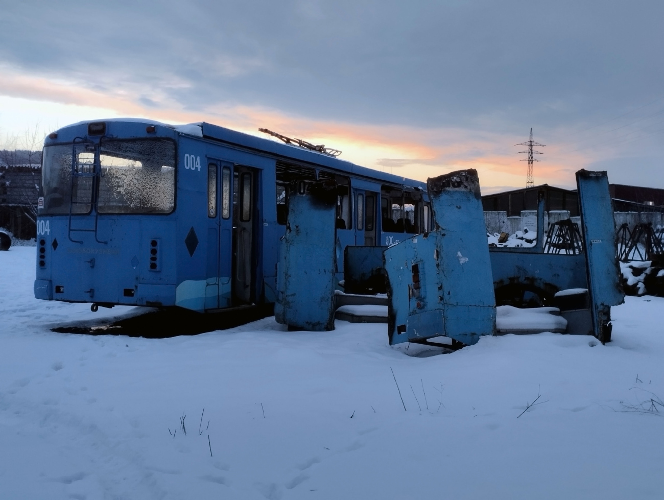 Новокузнецк, ЗиУ-682Г-017 [Г0Н] № 004; Новокузнецк, ЗиУ-682Г-017 [Г0Н] № 043; Новокузнецк, ЗиУ-682Г-017 [Г0Н] № 057