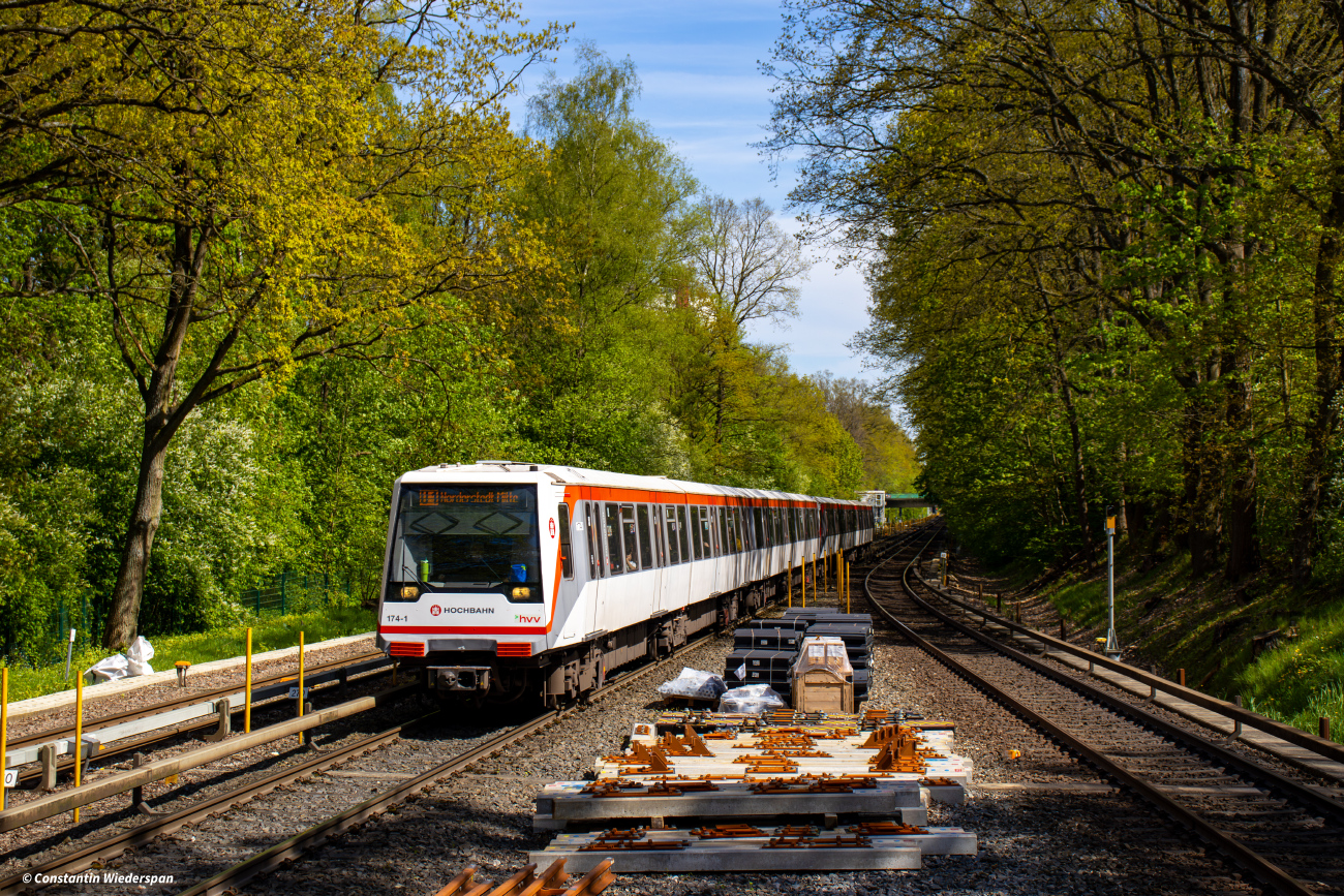 Гамбург, HHA DT4.4 № 174; Гамбург — U-Bahn — Линия U1