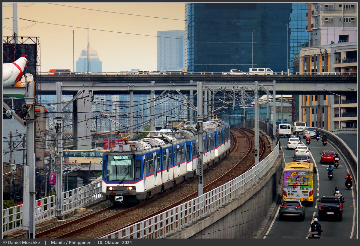 Манила, Tatra RT8D5M № 3021; Манила — MRT-3 || Metrostar