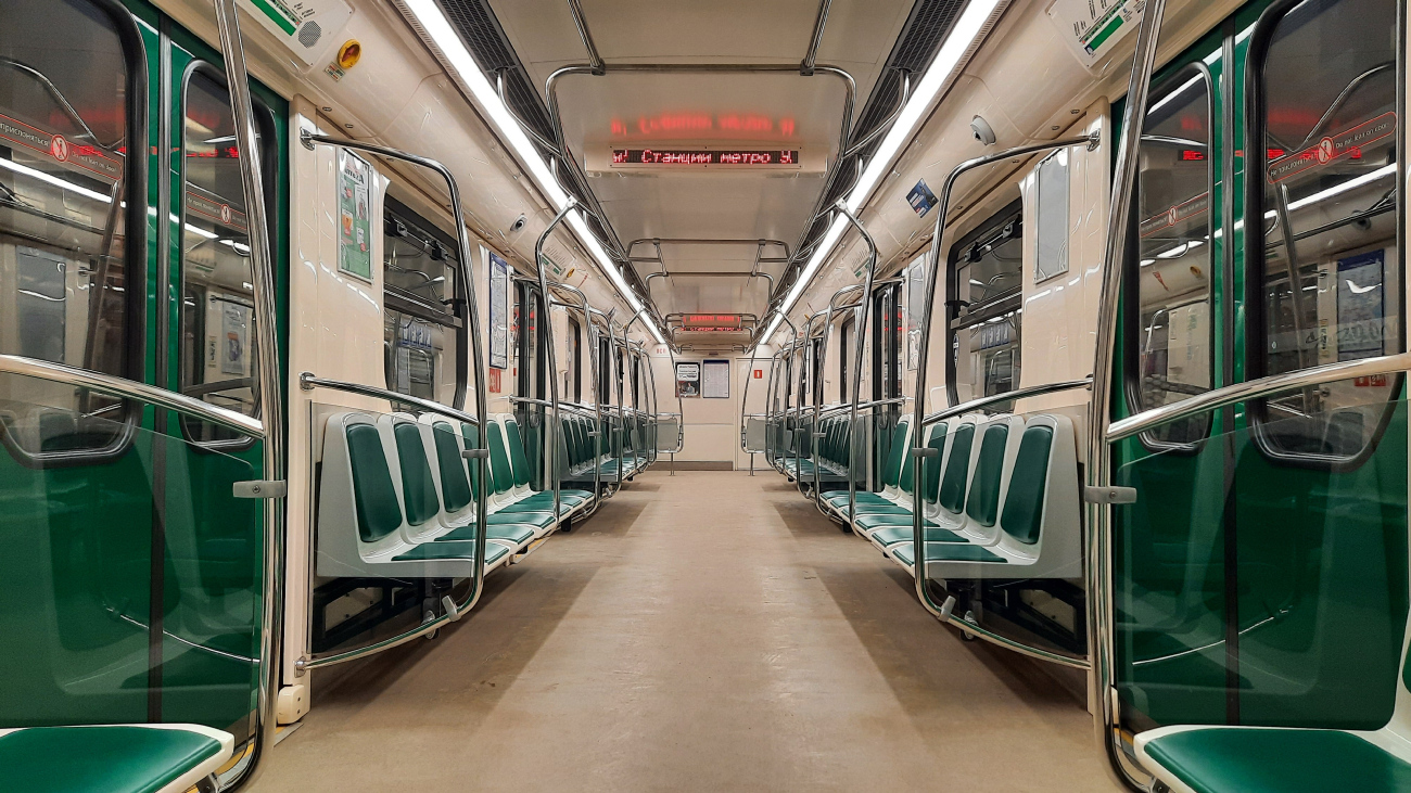 Saint-Petersburg, 81-556.2 “NeVa” # 56046