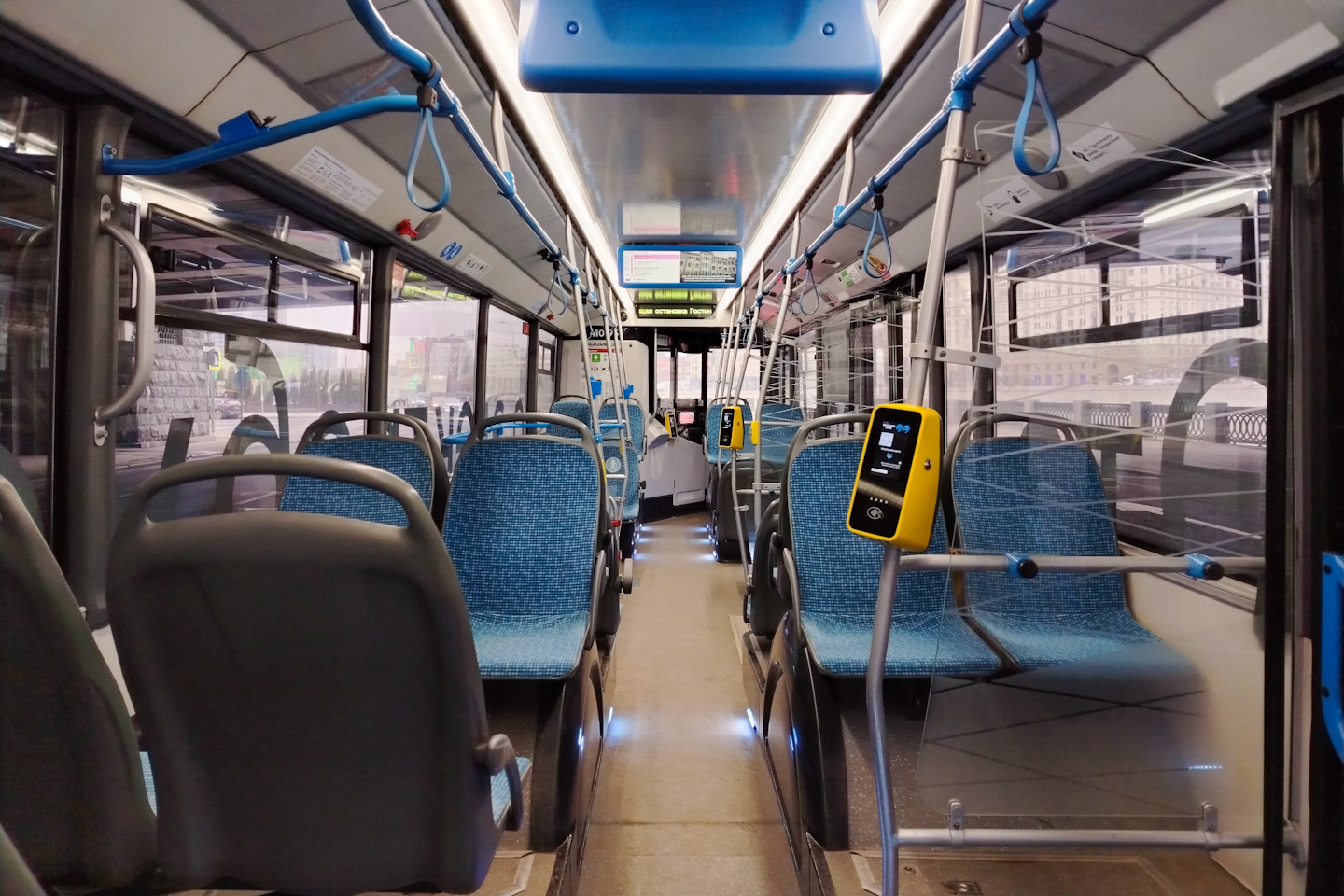 Москва, КАМАЗ-6282 № 410195