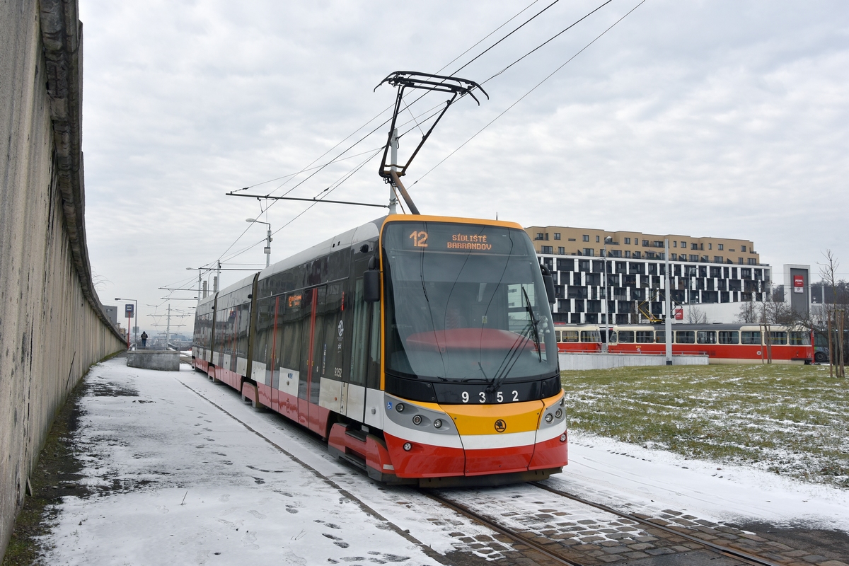 Прага, Škoda 15T4 ForCity Alfa Praha № 9352