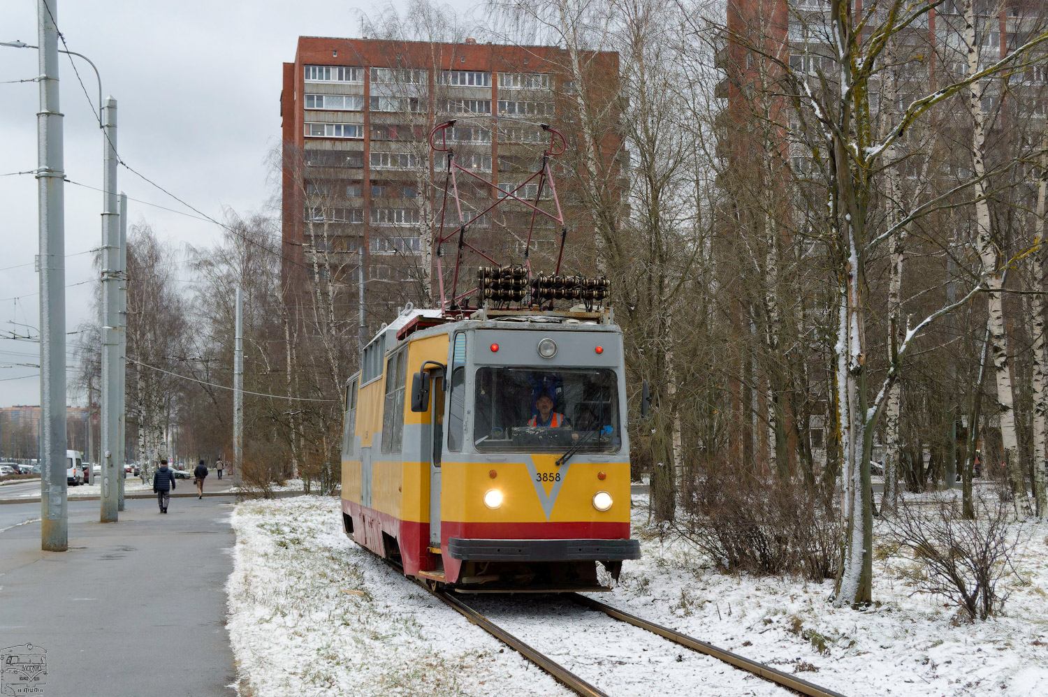 Санкт-Петербург, ЛМ-68М № С-3858