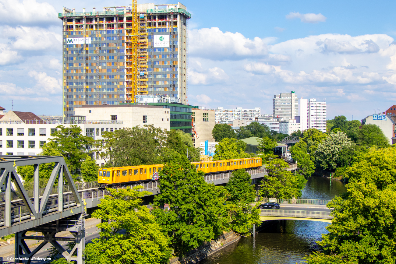 Berliini, BVG A3E # 512; Berliini — U-Bahn — line U1
