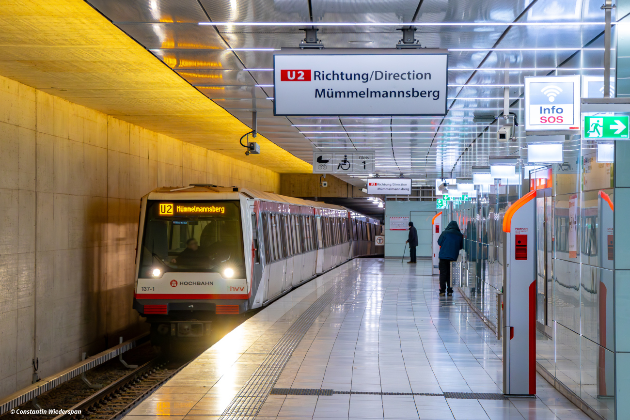 Гамбург, HHA DT4.2 № 137; Гамбург — U-Bahn — Линия U2/U4