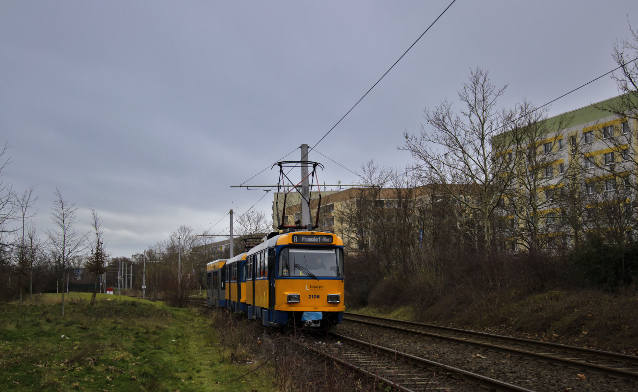 Лейпциг, Bombardier NB4 № 908; Лейпциг, Tatra T4D-M1 № 2106