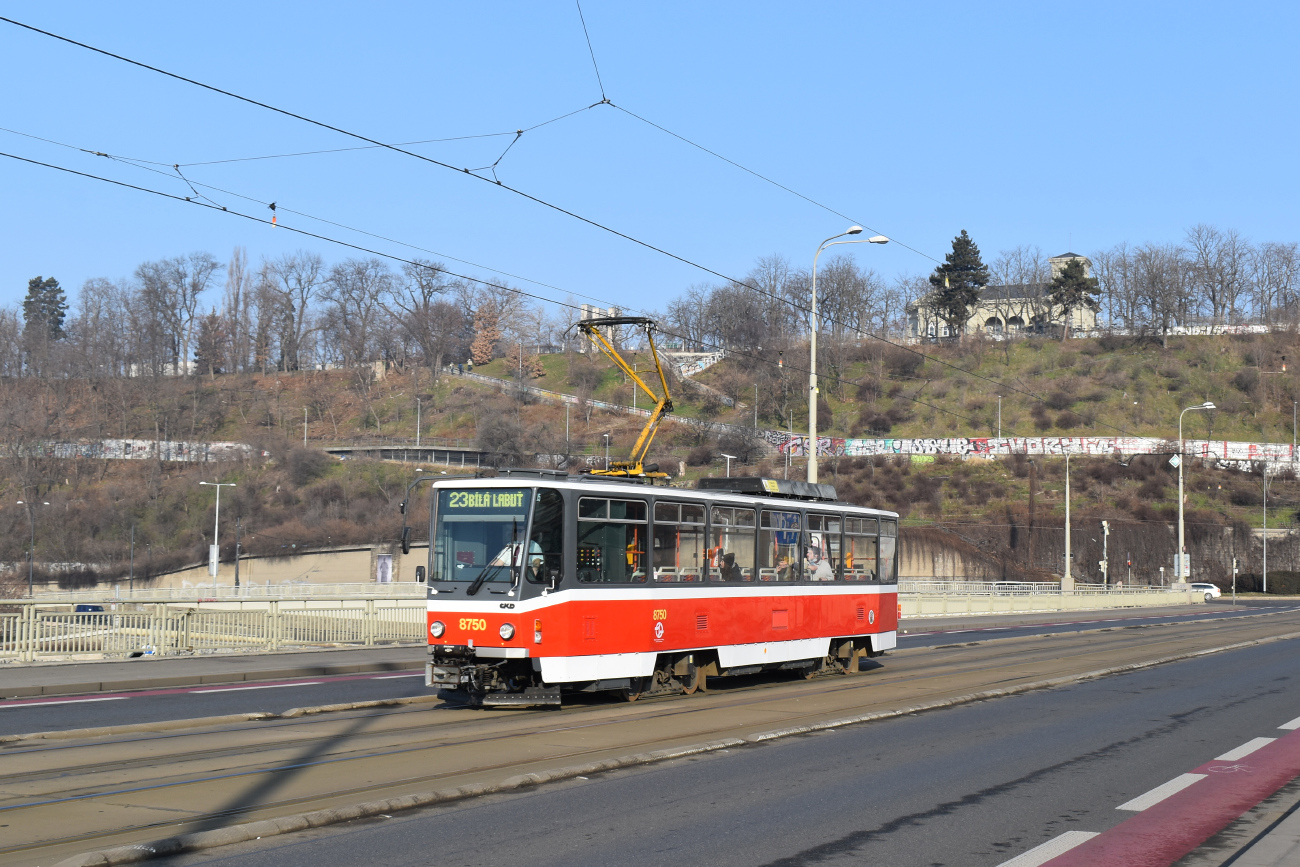 Praha, Tatra T6A5 č. 8750