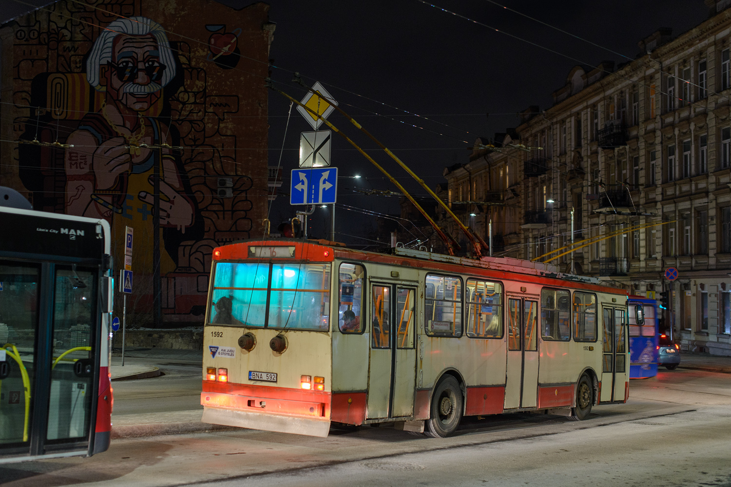 Вильнюс, Škoda 14Tr13/6 № 1592