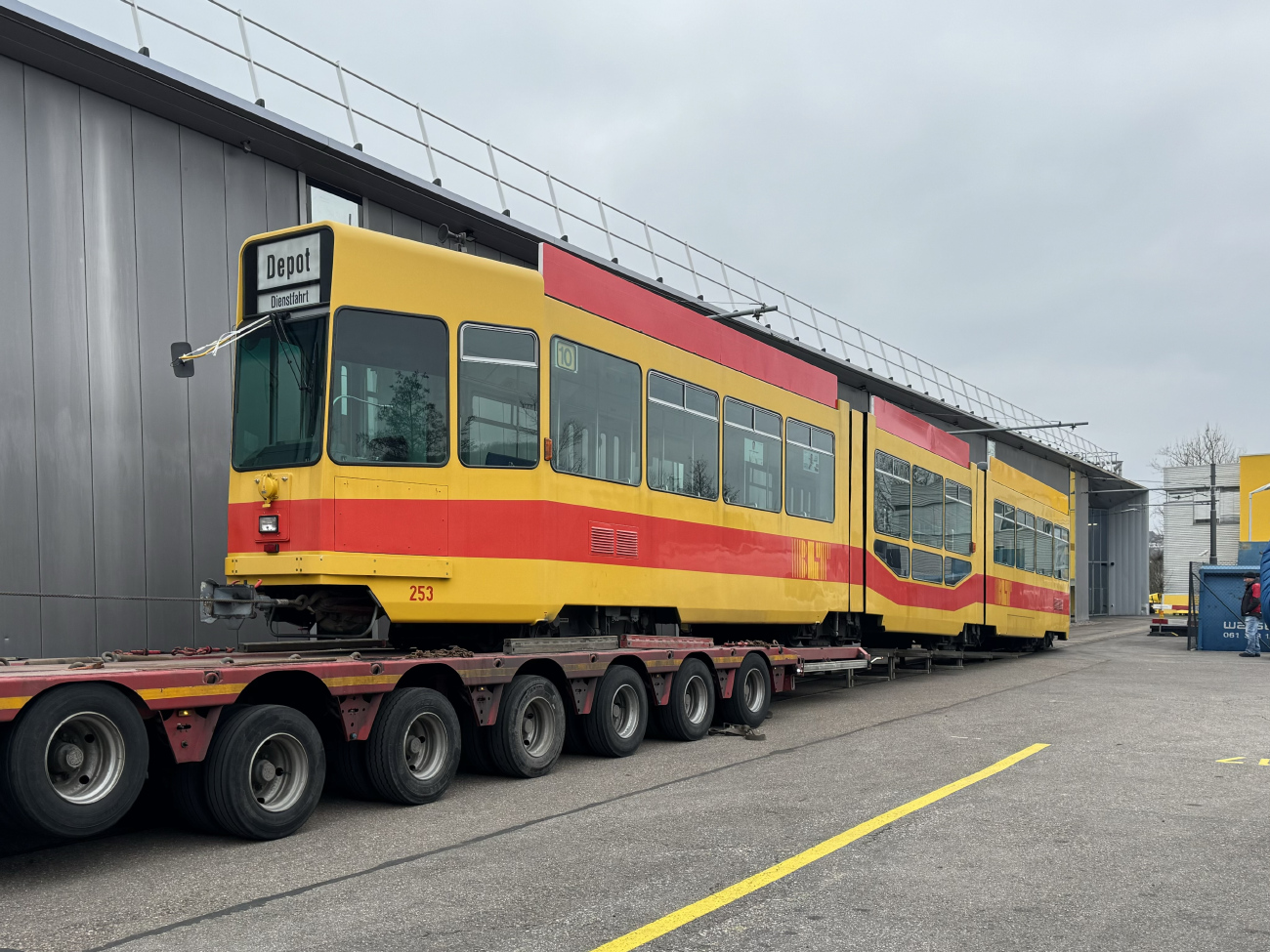 Basel, Schindler/Siemens Be 4/8 č. 253