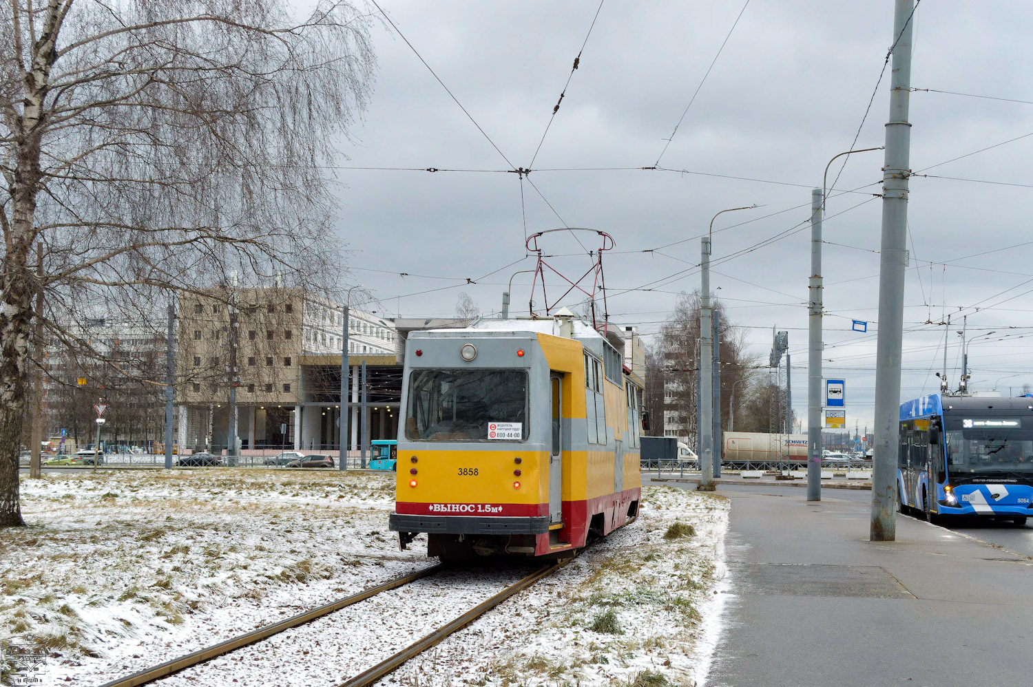 Санкт-Петербург, ЛМ-68М № С-3858