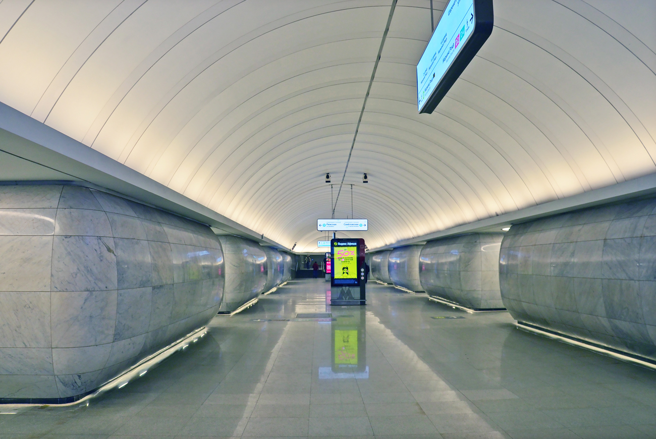 Москва — Метрополитен — [11] Большая Кольцевая линия