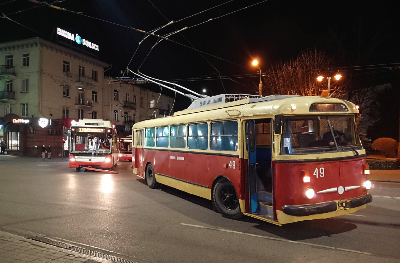 Луцк, Škoda 9Tr19 № 49