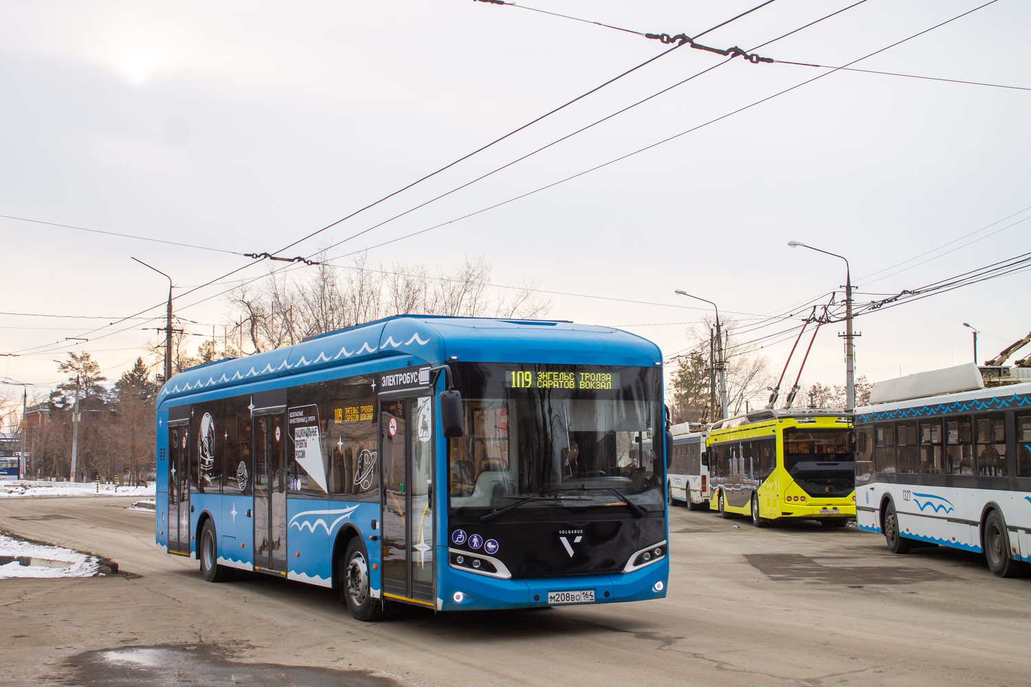 Энгельс, Volgabus-5270.E0 № М 208 ВО 164