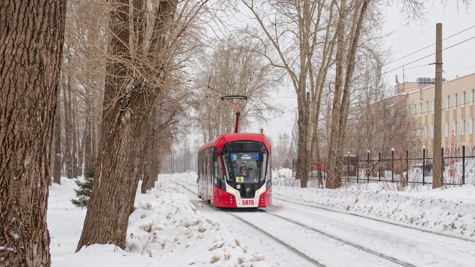 Пермь, 71-911ЕМ «Львёнок» № 5875