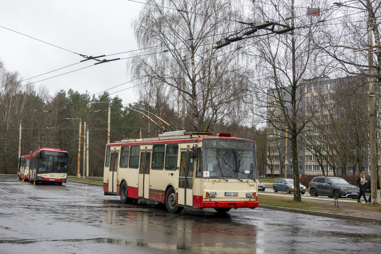 Вильнюс, Škoda 14Tr17/6M № 2669