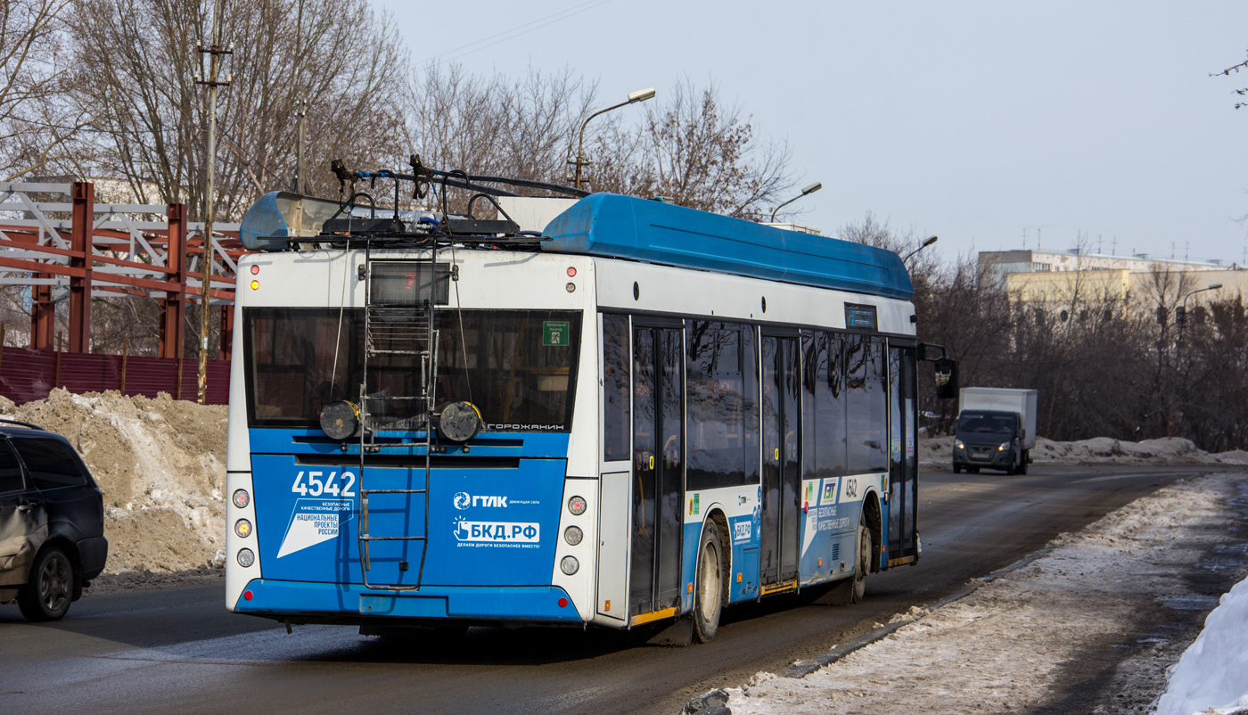 Новосибирск, УТТЗ-6241.01 «Горожанин» № 4542