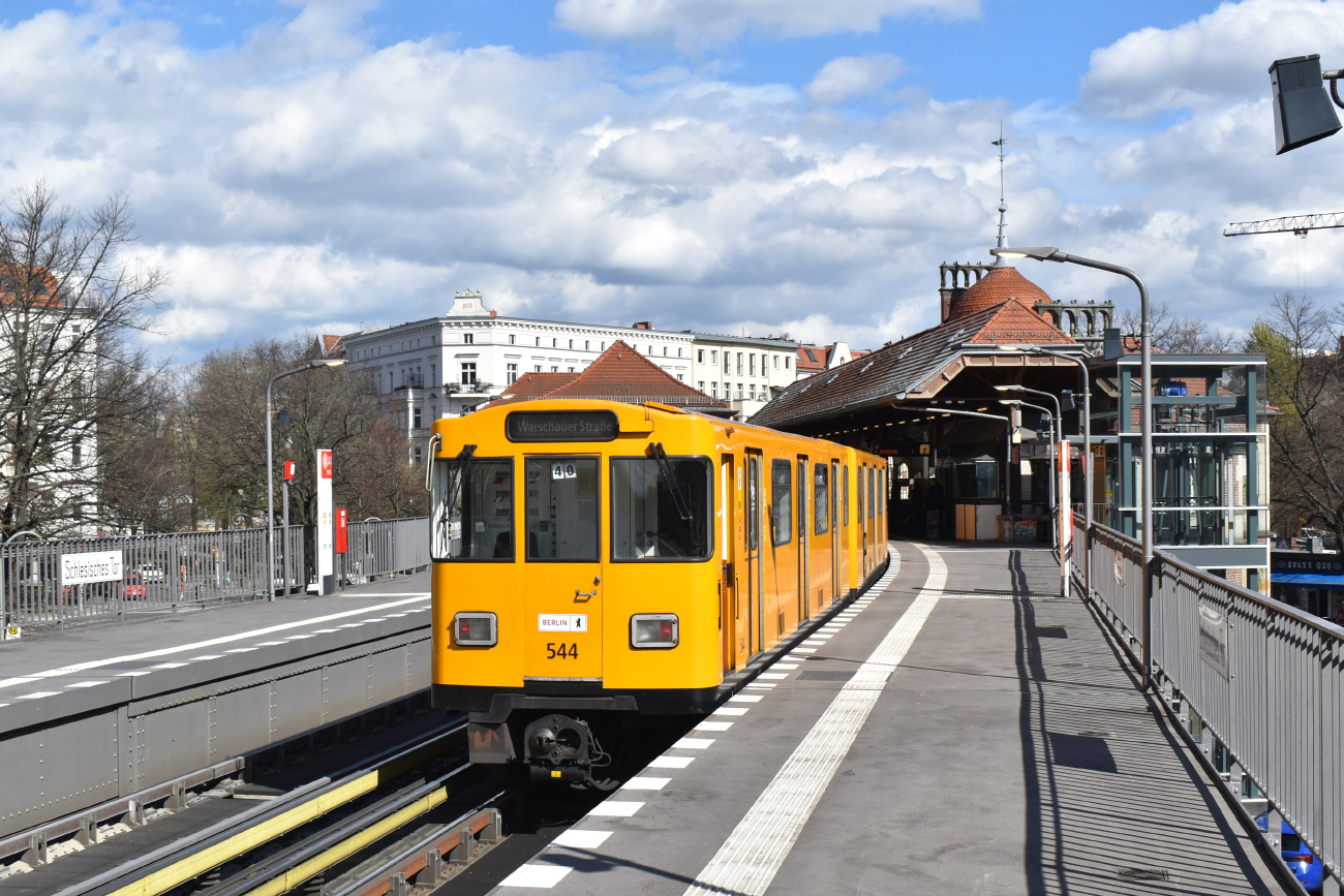 Берлин, BVG A3L92.3 № 544