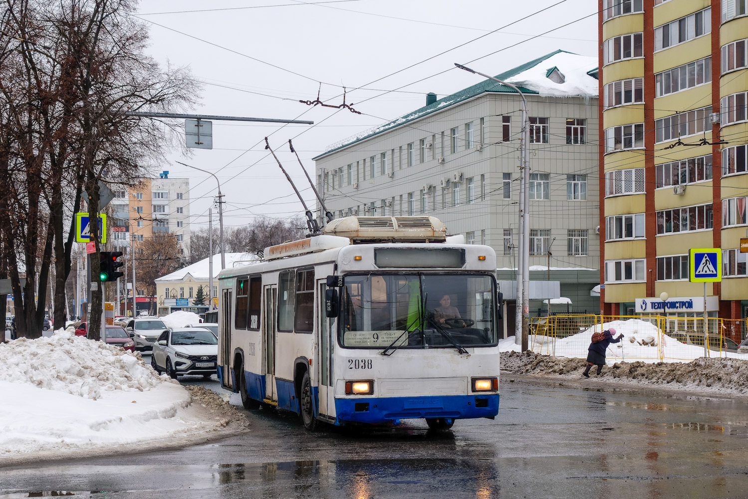 Уфа, БТЗ-52761Т № 2038